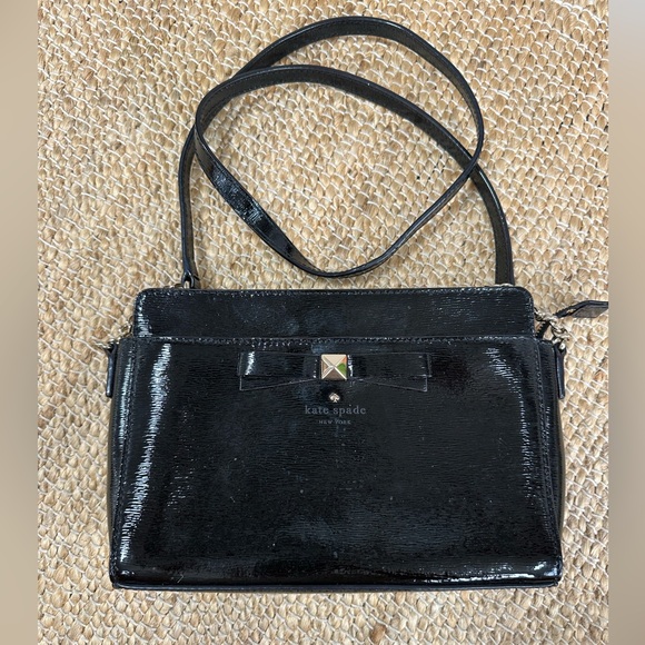 Kate Spade Beacon Court Angelica bag black patent leather crossbody multi pocket - Picture 1 of 11